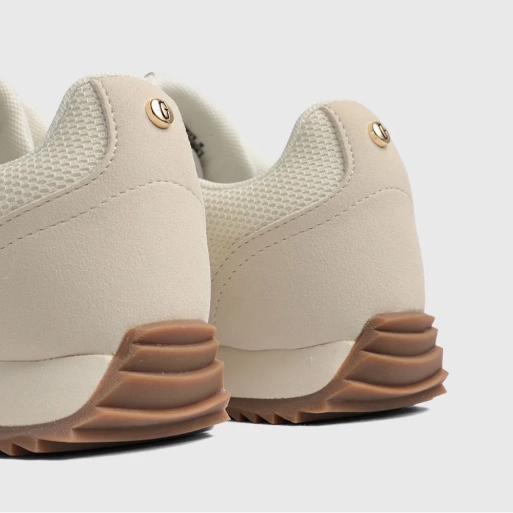 GUESS Woman’s Sneakers. - Picture 6 of 6